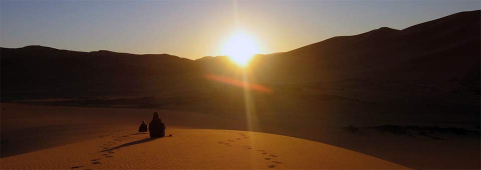 Slide - Lever de soleil dans le désert